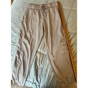 Daisy Fuentes women’s taupe athletic‎ joggers size L